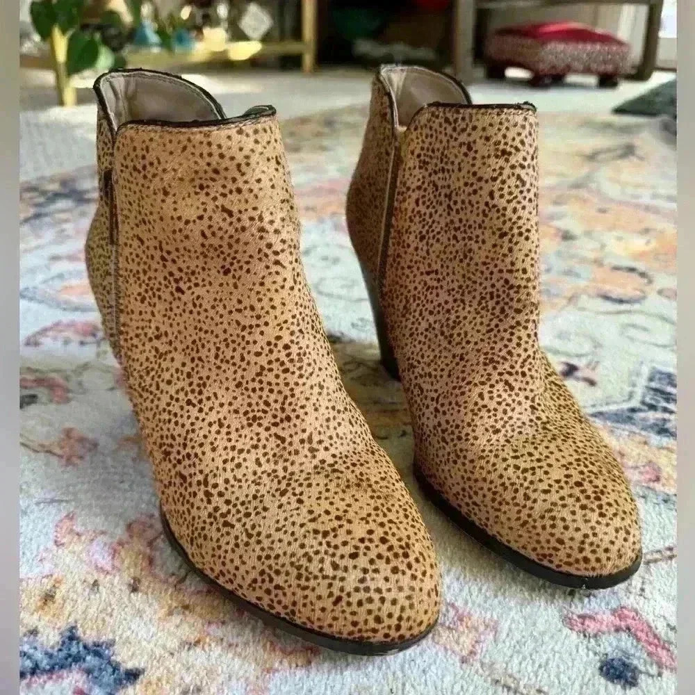 SOLE SOCIETY so Chelsea  brown/black cheetah print calf hair ankle boots size 8 - Picture 2 of 8
